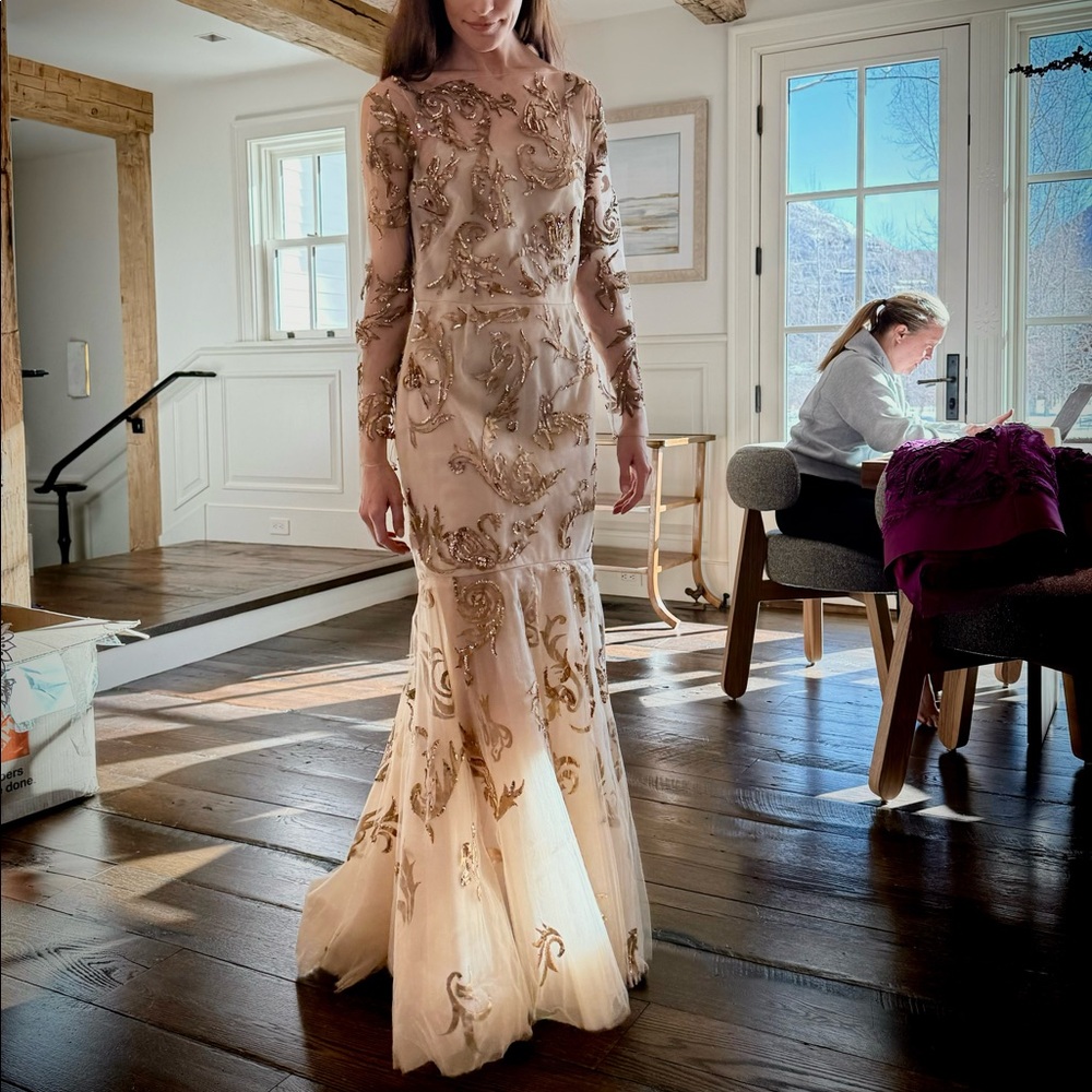Oscar de la renta stunning hand painted gown